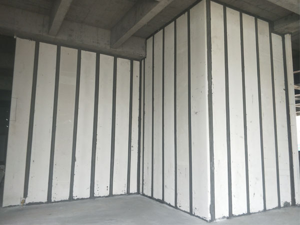 ALC板內墻施工現場 3.jpg